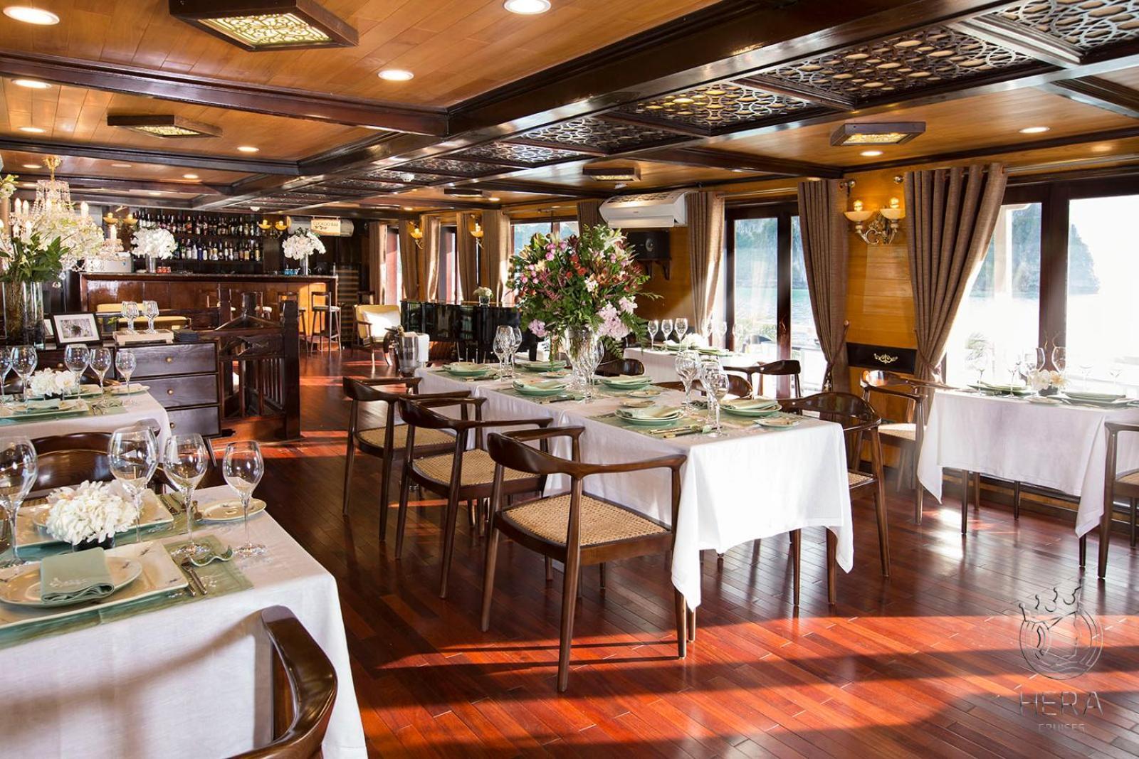 Hera Boutique Cruise Ha Long Bay Exterior photo