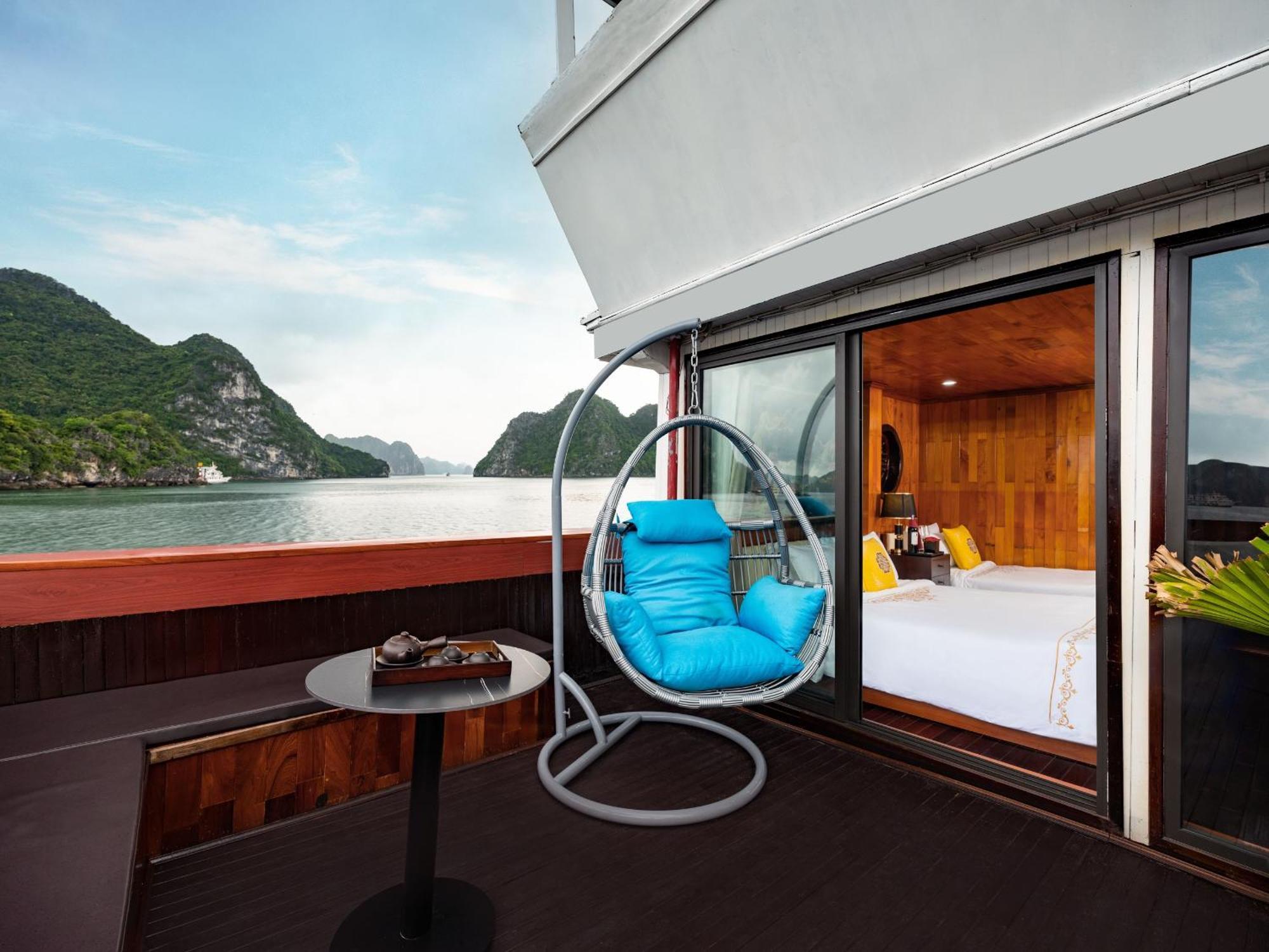 Hera Boutique Cruise Ha Long Bay Exterior photo