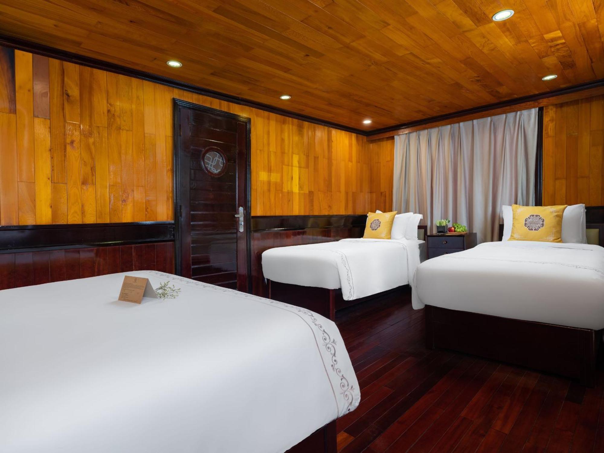 Hera Boutique Cruise Ha Long Bay Exterior photo
