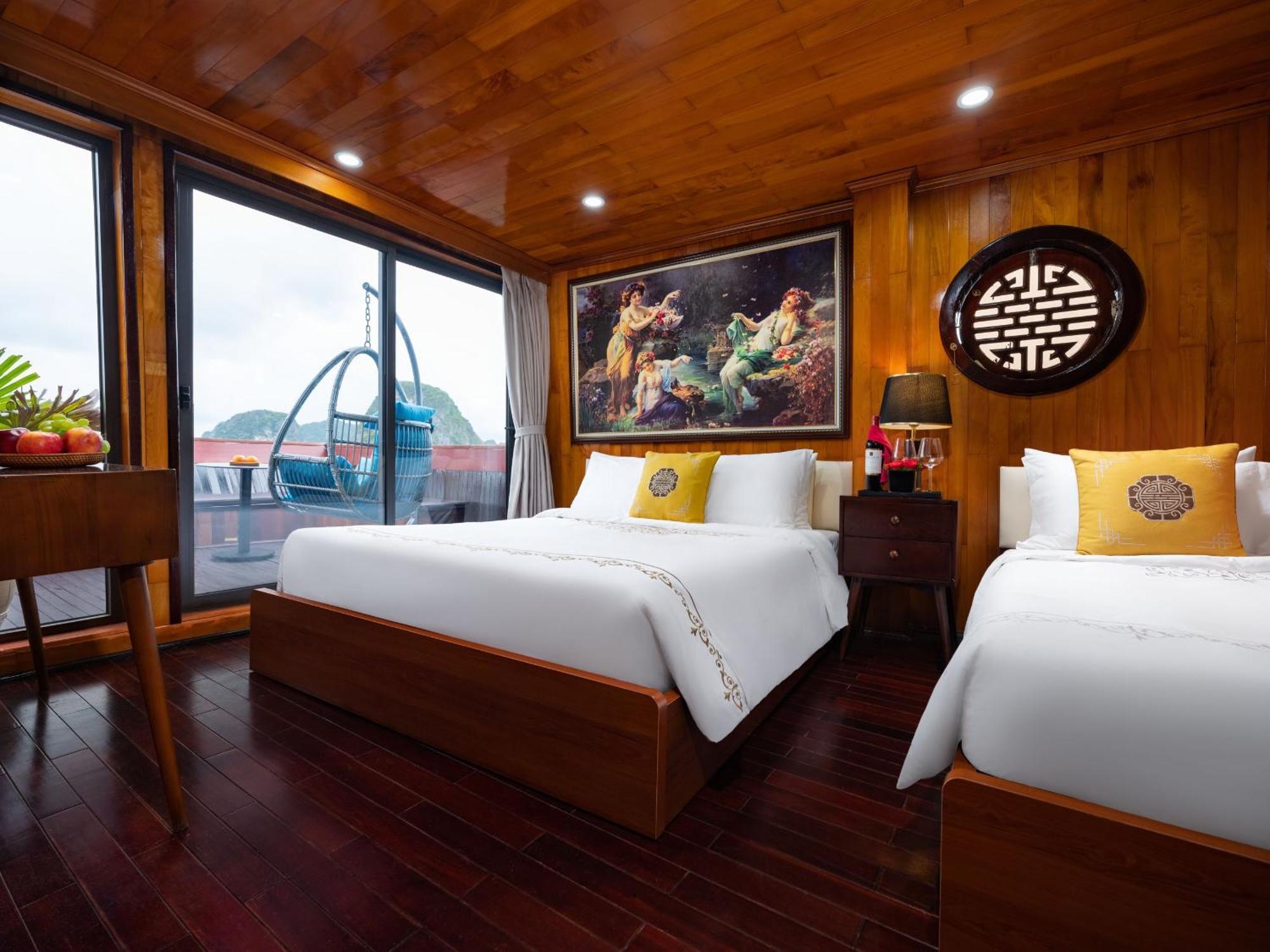 Hera Boutique Cruise Ha Long Bay Exterior photo