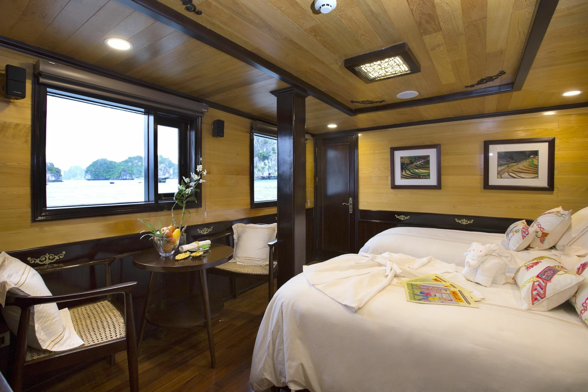 Hera Boutique Cruise Ha Long Bay Exterior photo